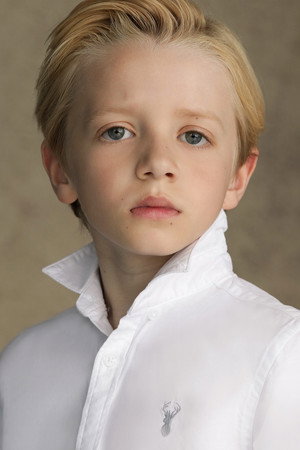 Dexter Sol Ansell in Robin and the Hoods