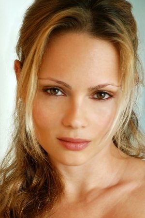Beatrice Rosen in Head in the Stars