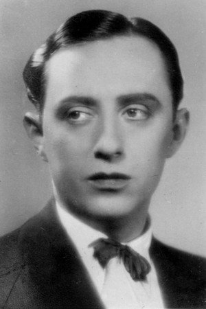 Curt Bois in Hold Back the Dawn
