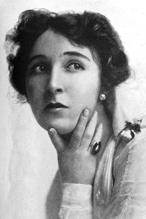 Edith Storey in A Plucky American Girl
