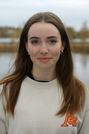Phoebe Rex in Kids vs  Aliens