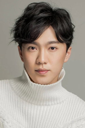 Shan Mingkai in Fly to the Moon