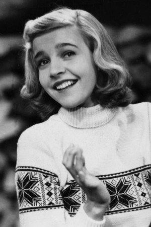 Alice Babs in A Singing Girl