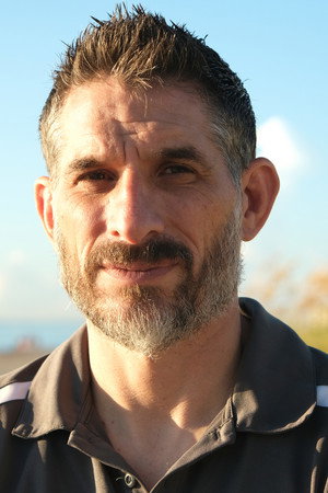 Yannis Papastamatiou in 700 Sharks (Gombessa 4, Genesis)