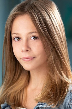 Izzy Perry in Christmas Unwrapped