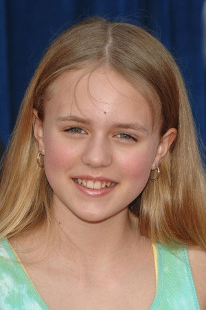 Courtney Taylor Burness in Premonition
