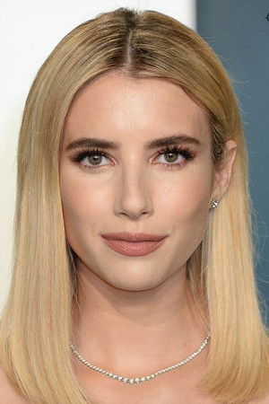 Emma Roberts in Hal