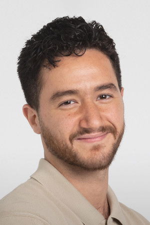 Ahmed Malek in Kira & El Gen