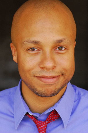 Arif S. Kinchen in Manou the Swift