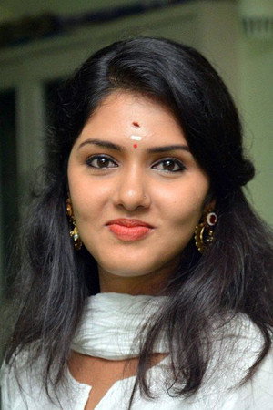 Gayathri Suresh in Sakhavu