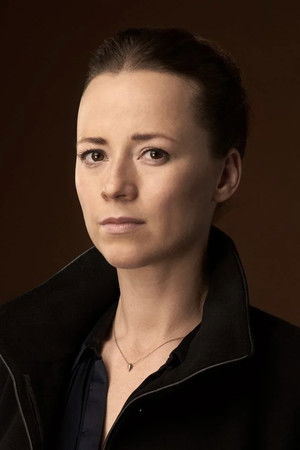 Karine Vanasse in Arsenault and Fils