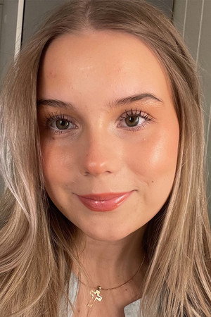 Sara Sofia Mienna in My Fathers' Daughter
