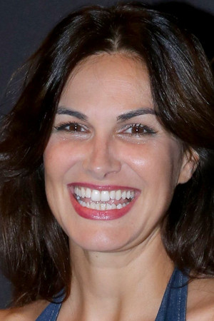 Héléna Noguerra in How to Survive Without Mum