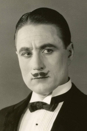 Sydney Chaplin in The Pilgrim