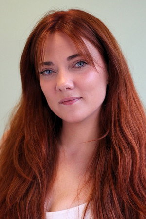 Eline Hansson in Dies Caligo
