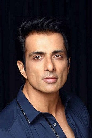 Sonu Sood in Aagadu