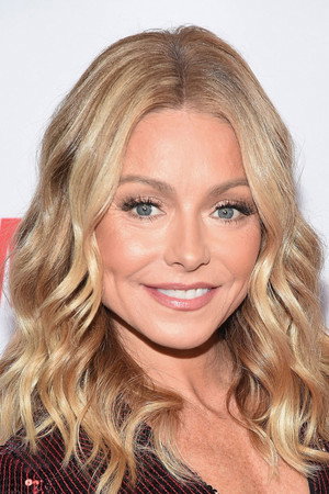 Kelly Ripa in Batman  Mystery of the Batwoman