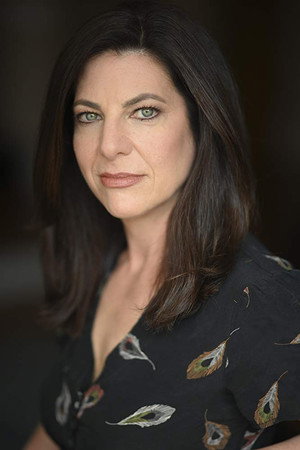 Dina Pearlman in Girl 6