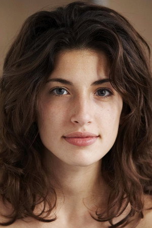 Tania Raymonde in Chasing 3000
