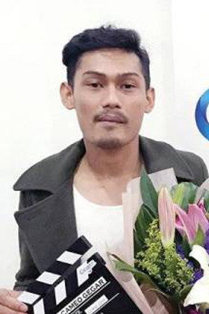 Fadhli Masoot in The Sea Is Not Blue At Seberang Takir