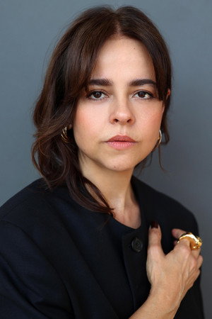 Emma Ramos in Valentina