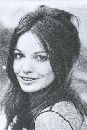 Louise Williams in Gus