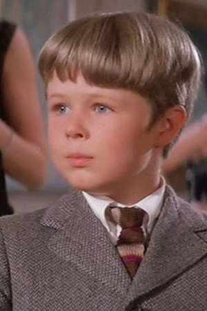 Kirby Furlong in Mame