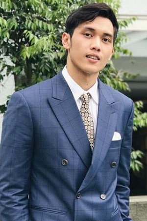 Adam Lee in Babah