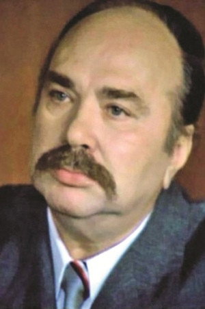 George Constantin in Gathering Clouds