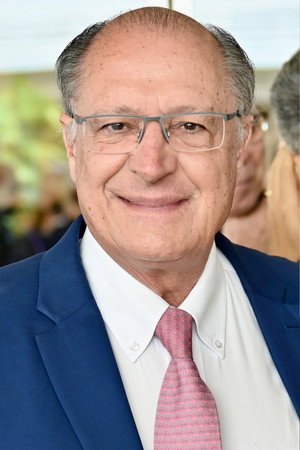Geraldo Alckmin in God and Devil on Top of the Wall