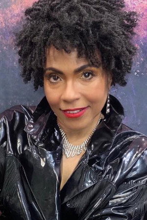 Ednah Holt in Stop Making Sense