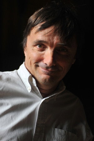 Pierre Aucaigne in Élodie Poux se marie