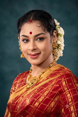 Ragini in Nairu Pidicha Pulivalu
