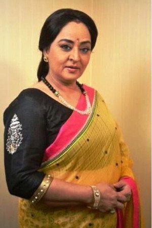 Shoma Anand in Hum Do Hamare Do