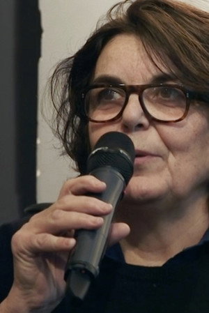 Albertine Meunier in NFT The Burnt Auction