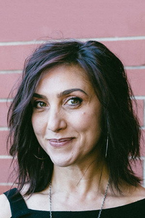 Elena Carapetis in Ex
