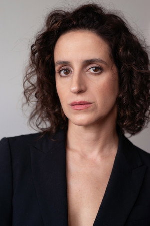 Manuela Afonso in Diaries III - Cora