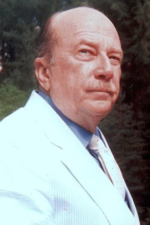 Macon McCalman in Carbon Copy