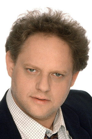 Oliver Stern in Landing