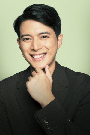 Mike Tan in Lovestruck