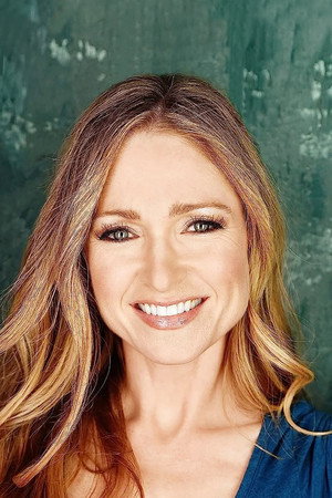 Julie Nathanson in Batman: The Long Halloween Deluxe Edition