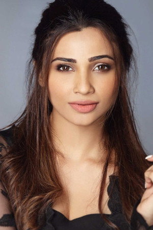 Daisy Shah in Race 3