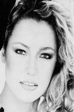 Sarah Langenfeld in Blood Link