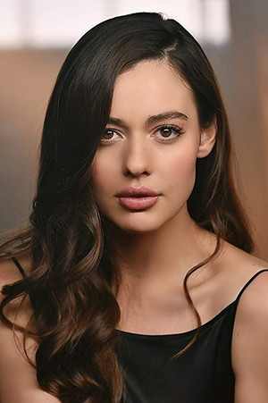 Tiana Tuttle in Girls  Night In  Beauty  Brains  and Personality