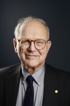 Rainer Weiss in The Faraway Nearby