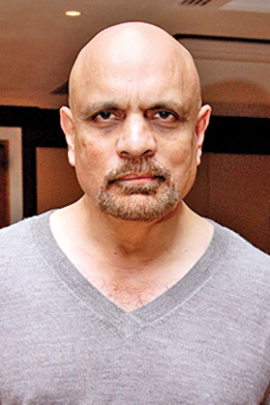 Bharat Dabholkar in Ta Ra Rum Pum