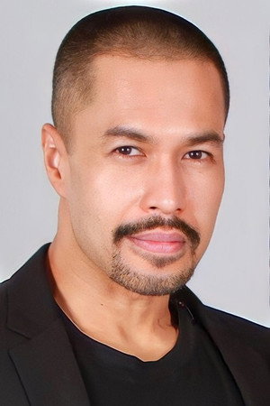 Chartchai Ngamsan in Tears of the Black Tiger