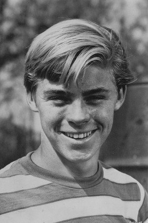 Luke Halpin in Flipper