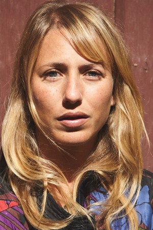 Laura Boujenah in Oxygen