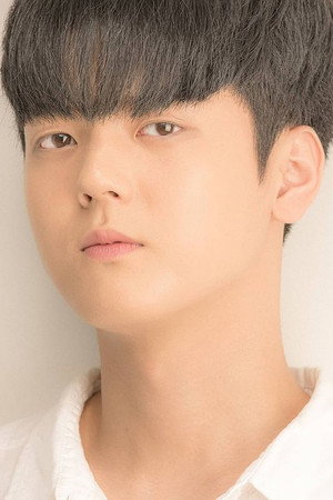 Lee Jon-Seung in Modern Family